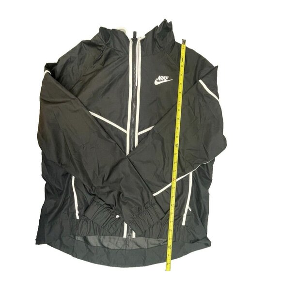 Nike Light Vented Zip Jacket Black Womens M Windbreaker With Zippered Pockets - Picture 13 of 16